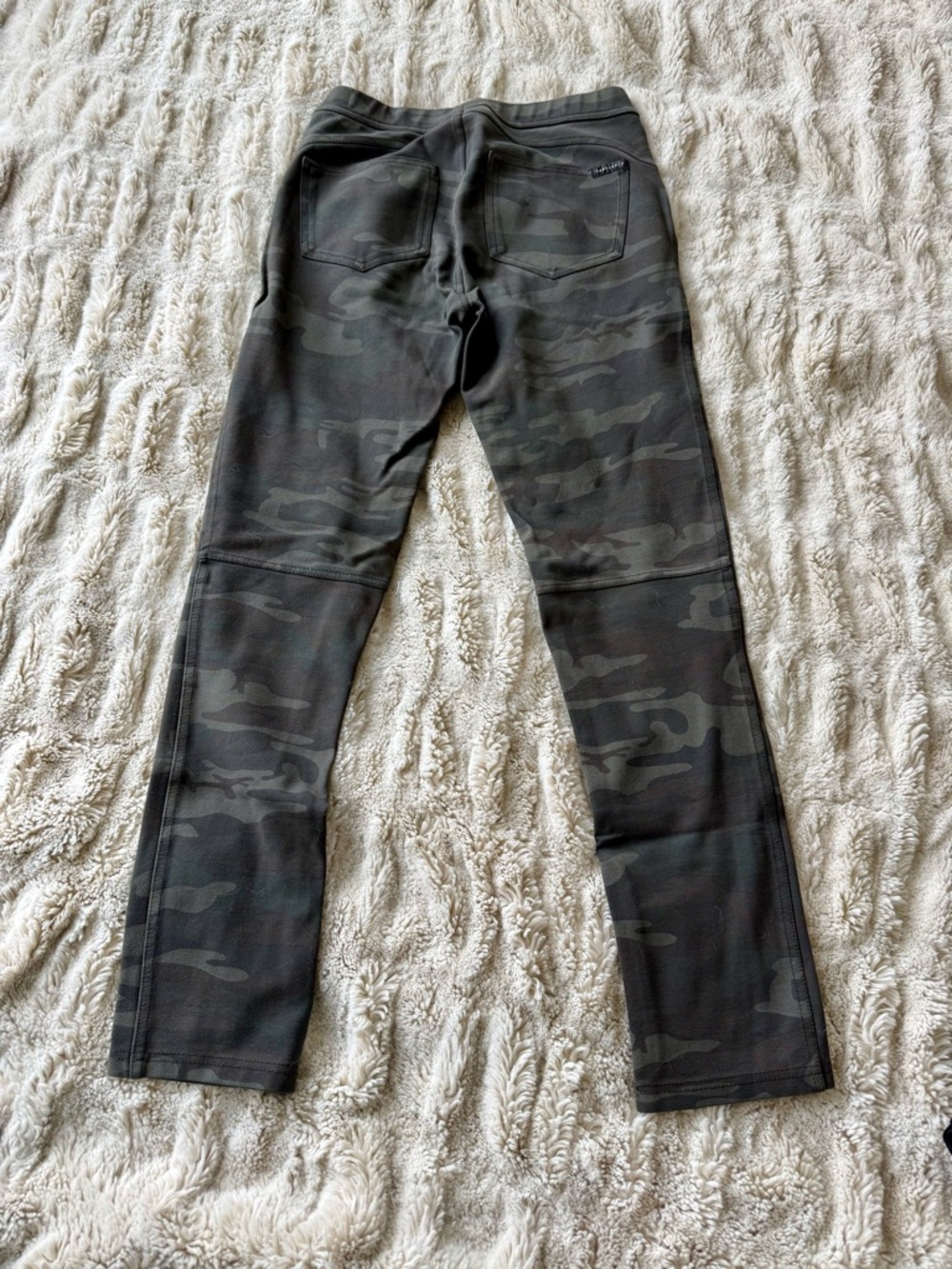 Sanctuary Women's Straight Leg petite small Camouflage Pants - Olive & Charcoal